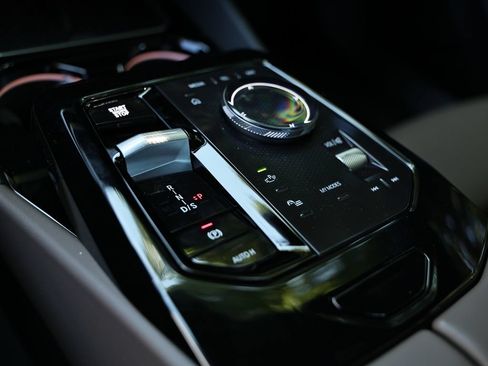 New 2027 BMW 530i w/ Premium Package RWD image 39