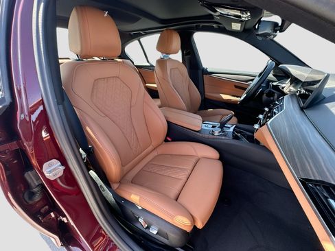 Used 2023 BMW 530e w/ Premium Package RWD image 30