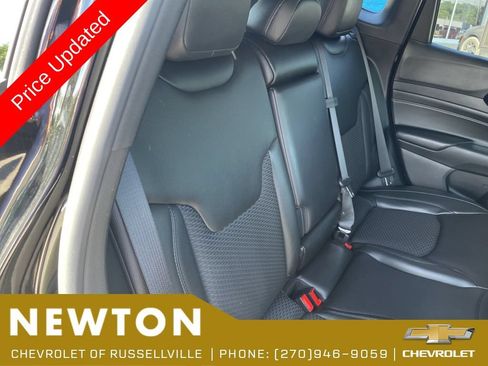 Used 2022 Jeep Compass Latitude AWD/4WD image 27