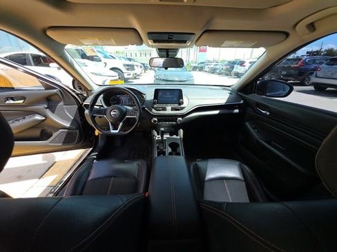 Used 2022 Nissan Altima 2.5 SR w/ Midnight Edition Package FWD image 25