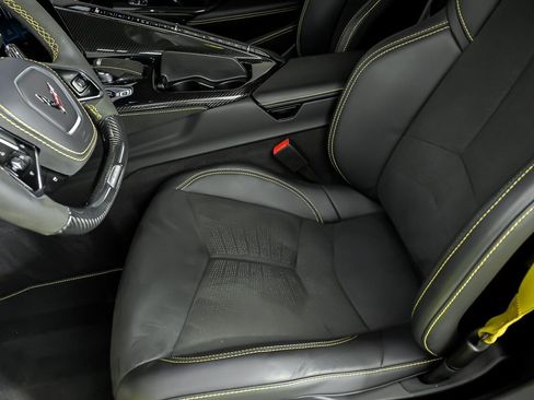 Used 2024 Chevrolet Corvette Z06 w/ Z07 Performance Package RWD image 19