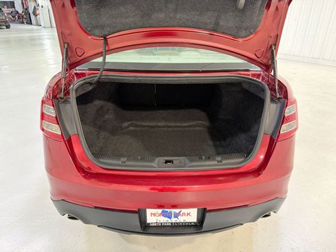 Used 2014 Ford Taurus Limited w/ Equipment Group 301A image 28