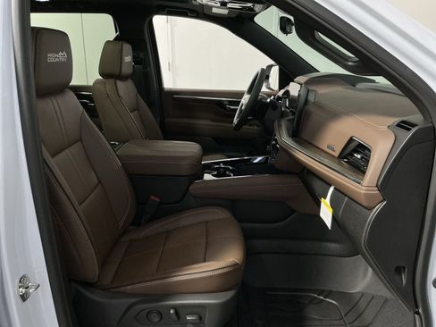 New 2026 Chevrolet Tahoe High Country w/ Sun And Tow Package AWD/4WD image 28