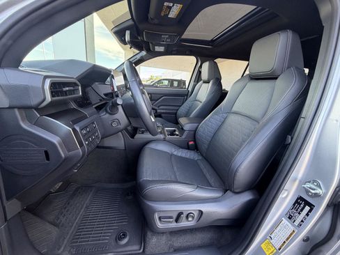 Used 2025 Toyota 4Runner TRD Off-Road Premium w/ Tow Technology Package AWD/4WD image 17