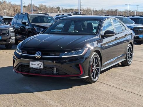 Used 2025 Volkswagen Jetta GLI Autobahn image 8