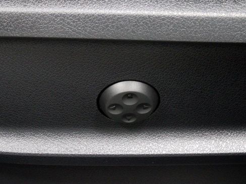 Used 2025 Mercedes-Benz GLB 250 GLB 250 image 25