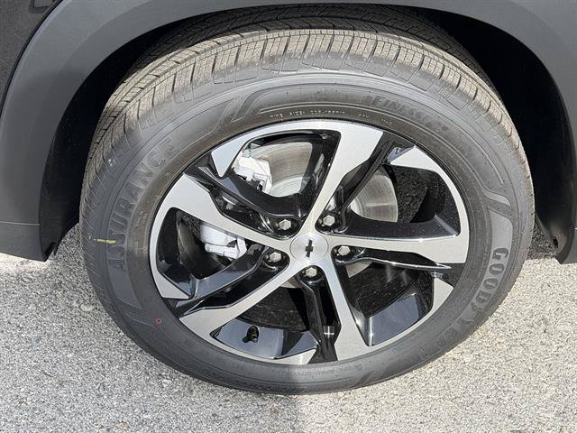 New 2026 Chevrolet Trax RS w/ Sunroof Package FWD image 10