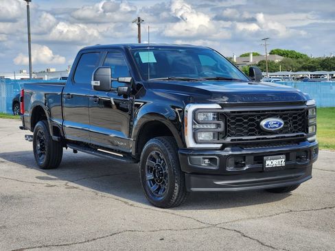 Used 2024 Ford F250 XL w/ STX Appearance Package AWD/4WD image 3