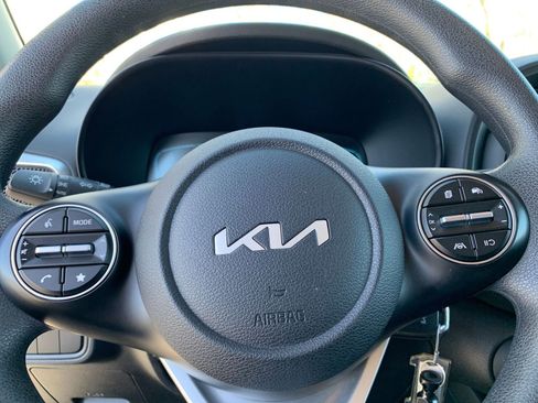 Used 2025 Kia Soul LX w/ LX Technology Package image 25