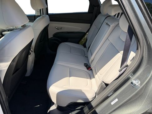 New 2025 Hyundai Tucson Limited image 16