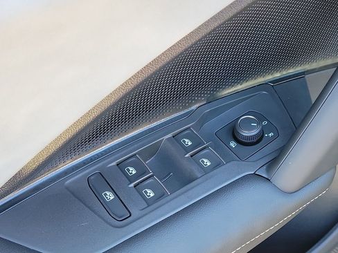 New 2026 Volkswagen Tiguan SE R-Line image 15