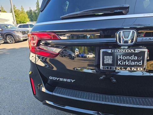 Used 2025 Honda Odyssey EX-L image 16