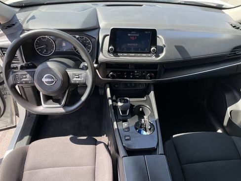 Used 2024 Nissan Rogue S FWD image 15
