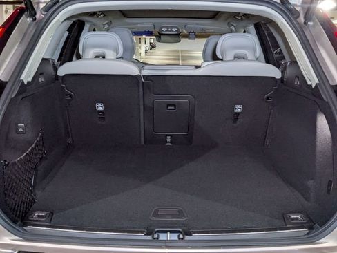 New 2025 Volvo XC60 B5 Ultra w/ Protection Package Premier AWD/4WD image 27