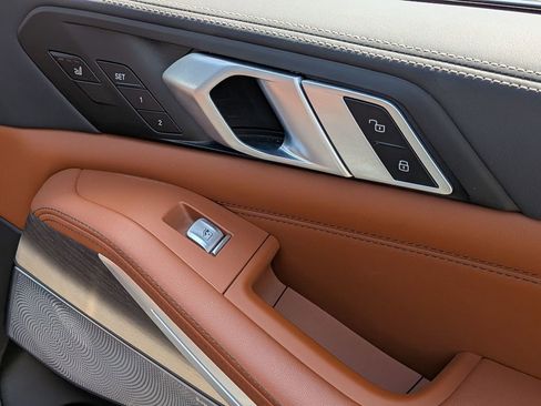 Certified 2025 BMW ALPINA XB7 AWD/4WD image 18