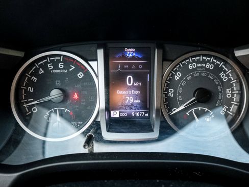 Used 2022 Toyota Tacoma SR5 image 21