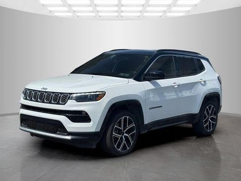 Certified 2025 Jeep Compass Limited w/ Elite Group AWD/4WD image 3