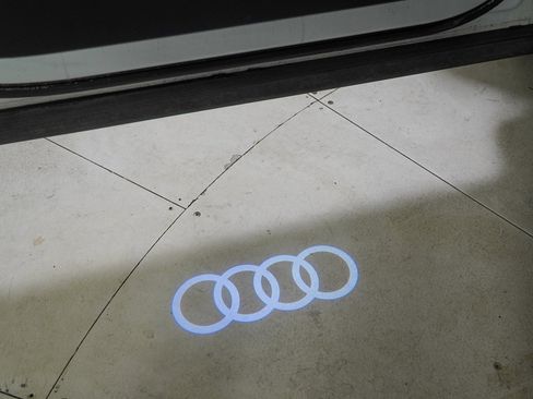 Used 2018 Audi Q7 3.0T Prestige w/ Prestige Package image 24