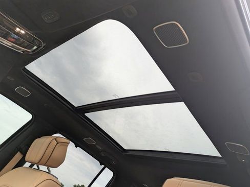 New 2026 Jeep Grand Wagoneer Summit AWD/4WD image 23