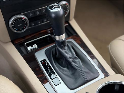 Used 2010 Mercedes-Benz GLK 350 4MATIC image 14