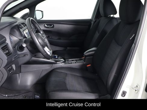 Used 2021 Nissan Leaf SV w/ SV Technology Package FWD image 11