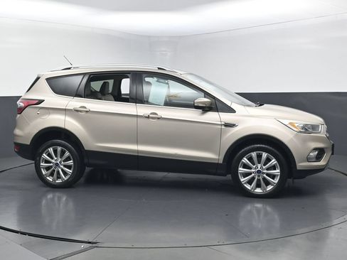 Used 2017 Ford Escape Titanium w/ Equipment Group 301A AWD/4WD image 10