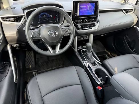 Certified 2025 Toyota Corolla Cross XLE w/ Convenience Package AWD/4WD image 34