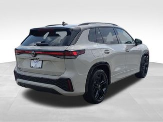 Certified 2026 Volkswagen Tiguan SE R-Line FWD video 3