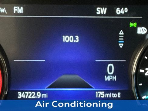 Used 2022 Ford Explorer XLT w/ Equipment Group 202A image 13