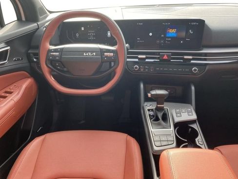 New 2026 Kia Sportage SX FWD image 12
