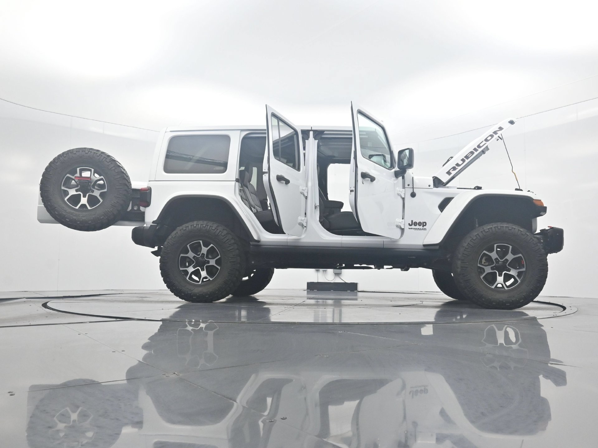 Used 2021 Jeep Wrangler Unlimited Rubicon w/ Dual Top Group AWD/4WD image 43