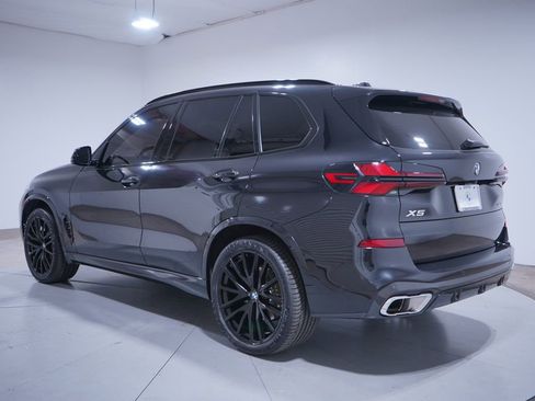 Used 2024 BMW X5 sDrive40i w/ M Sport Package image 3