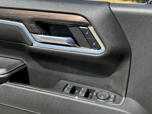 Used 2023 Chevrolet Silverado 1500 LT Trail Boss w/ Convenience Package II AWD/4WD image 25