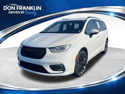 Used 2023 Chrysler Pacifica Touring-L w/ S Appearance Package AWD/4WD image 1