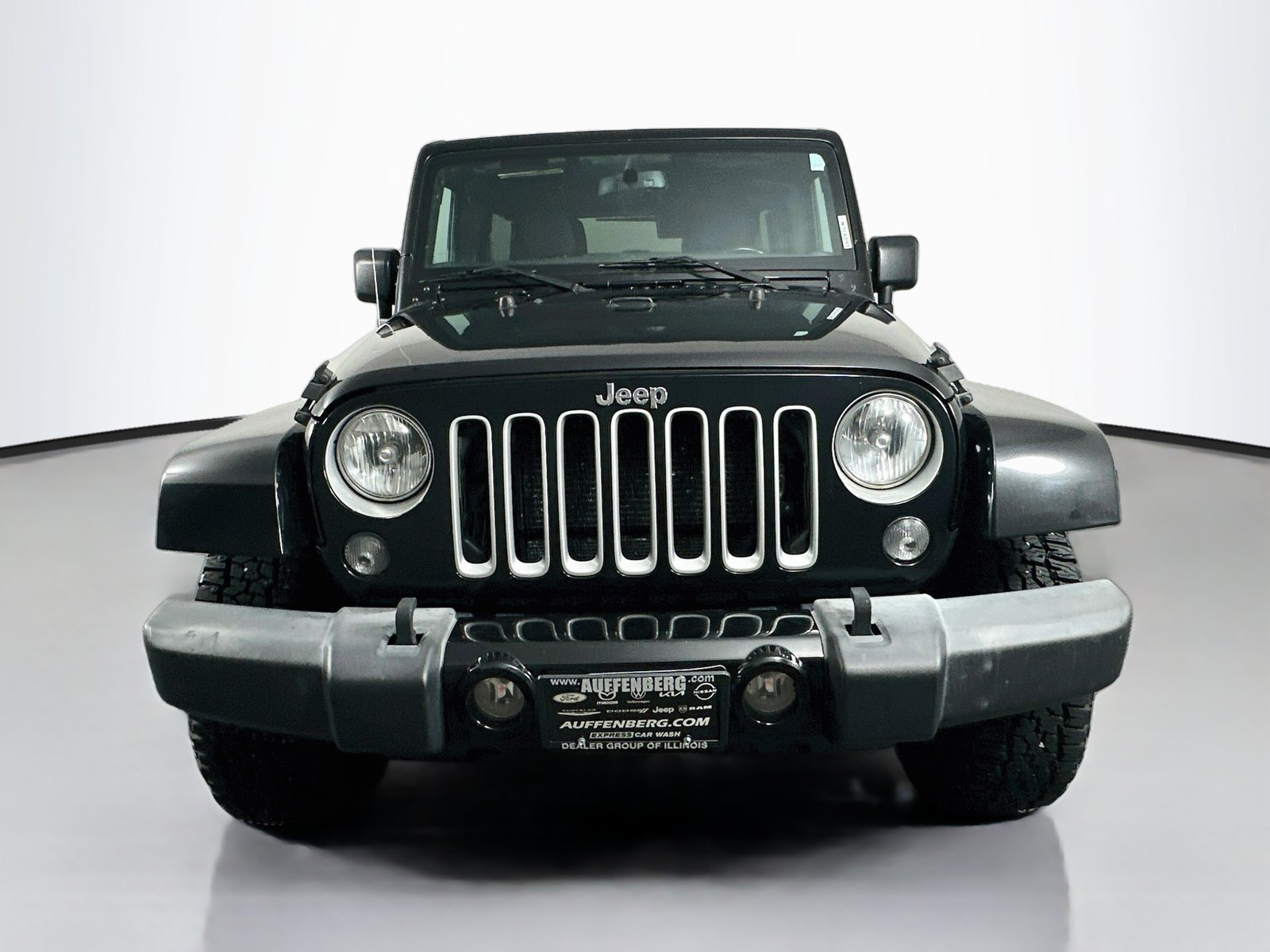 Used 2017 Jeep Wrangler Unlimited Sahara AWD/4WD image 2