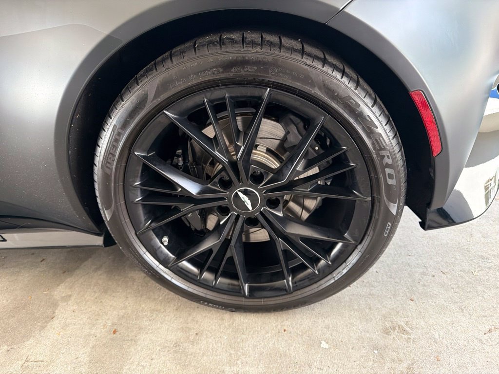 Used 2021 Aston Martin V8 Vantage Coupe RWD image 19