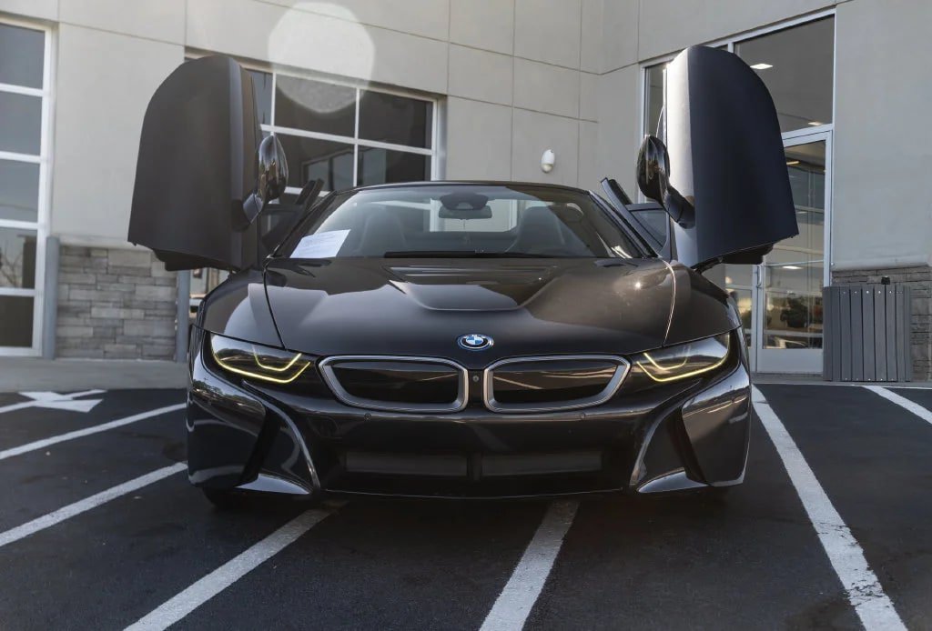 Used 2019 BMW i8 Roadster AWD/4WD image 6