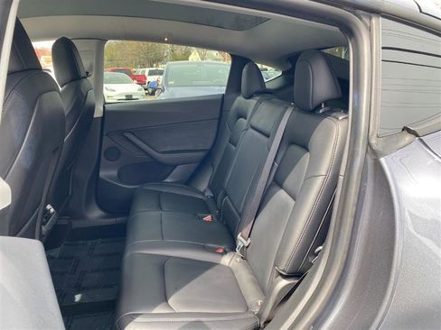Used 2024 Tesla Model Y Long Range image 10