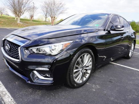 Used 2018 INFINITI Q50 Luxe w/ Cargo Package (L95) image 7