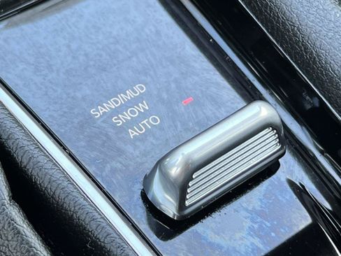 Used 2025 Jeep Compass Limited AWD/4WD image 25