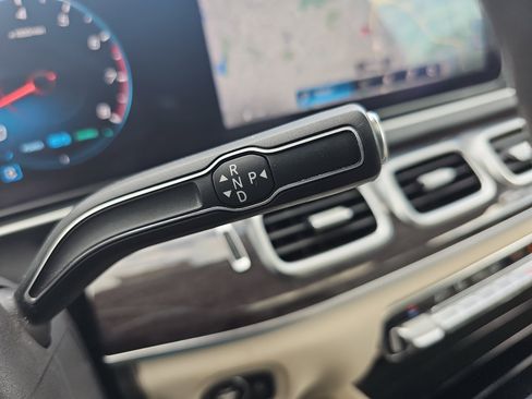 Used 2020 Mercedes-Benz GLS 450 4MATIC image 25