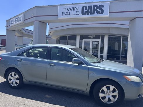 Used 2008 Toyota Camry LE FWD image 2