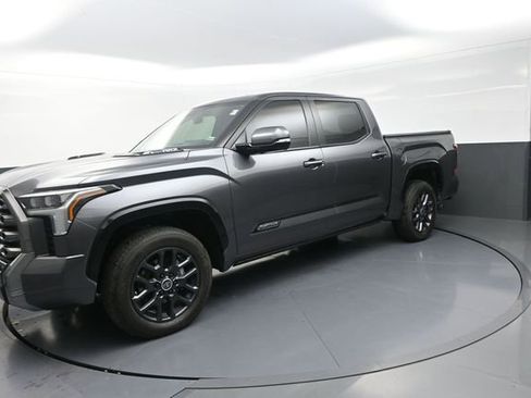 Used 2024 Toyota Tundra Platinum AWD/4WD image 46