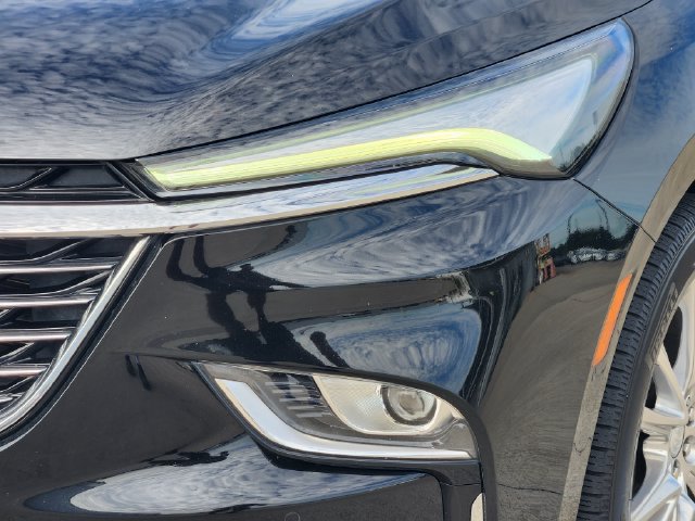 Used 2022 Buick Enclave Essence w/ Experience Buick Package FWD image 9