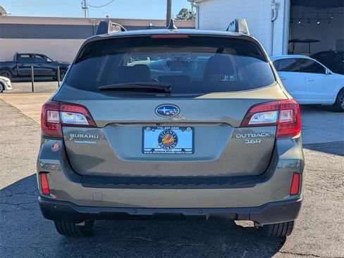 Used 2017 Subaru Outback 3.6R Limited image 6