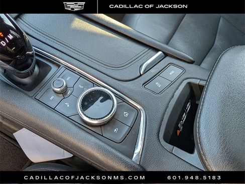 Used 2022 Cadillac XT6 Premium Luxury image 15