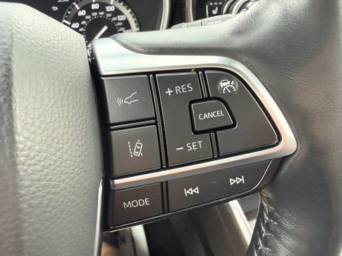 Used 2021 Toyota Highlander Limited AWD/4WD image 26