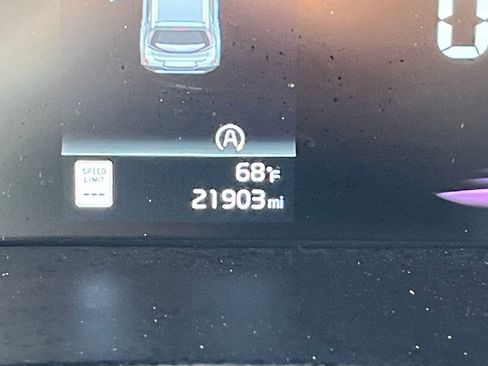 Used 2025 Kia Soul LX w/ LX Technology Package image 40