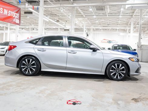 Used 2023 Honda Civic EX image 8