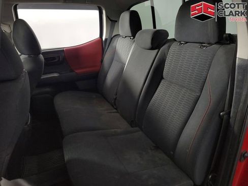 Used 2018 Toyota Tacoma SR5 RWD image 16